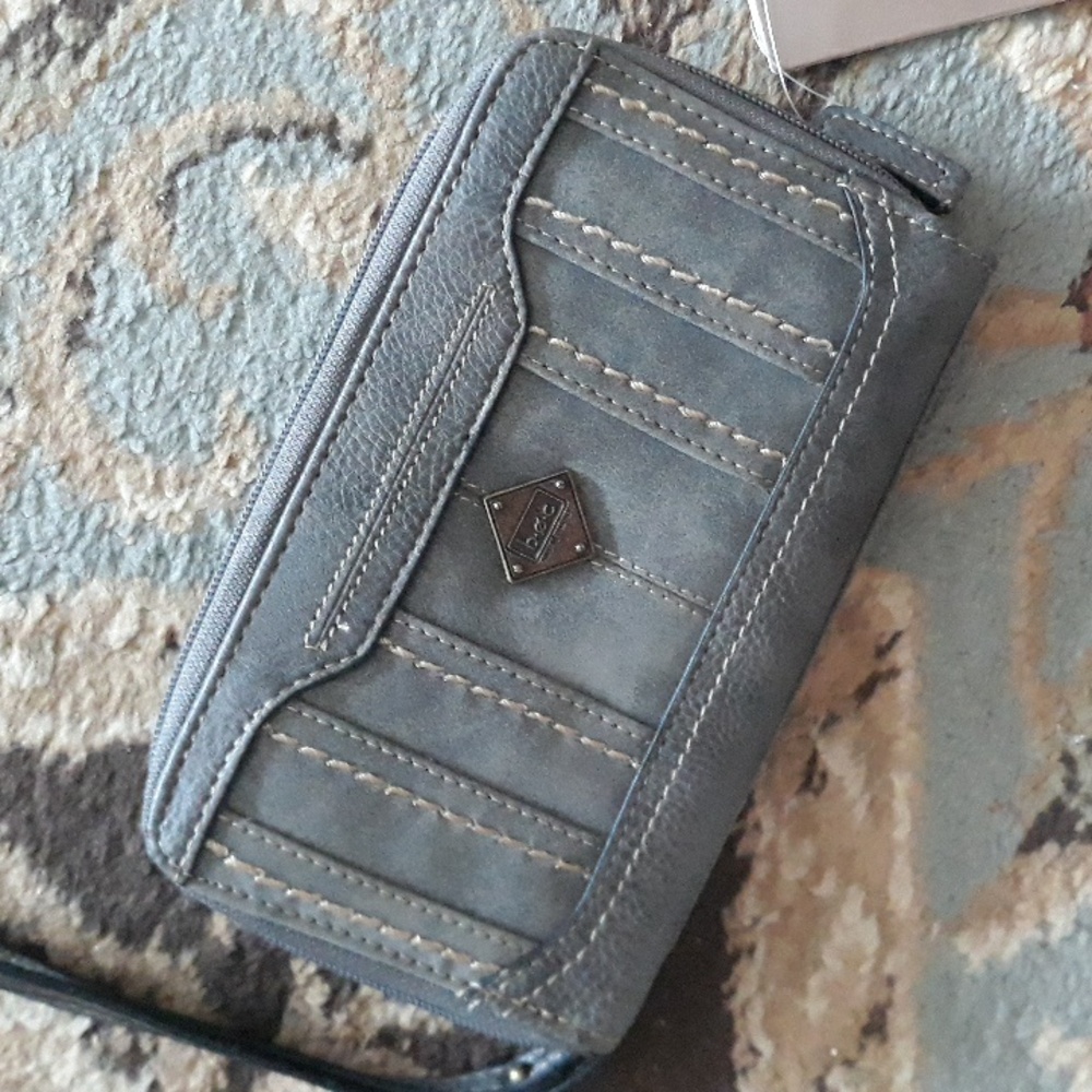 *Host Pick*b.o.c pretty wristlet - Picture 3 of 16